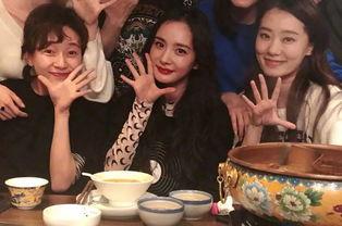 吃瓜群众闺蜜照片大全真实,真实生活照中的吃瓜群众瞬间